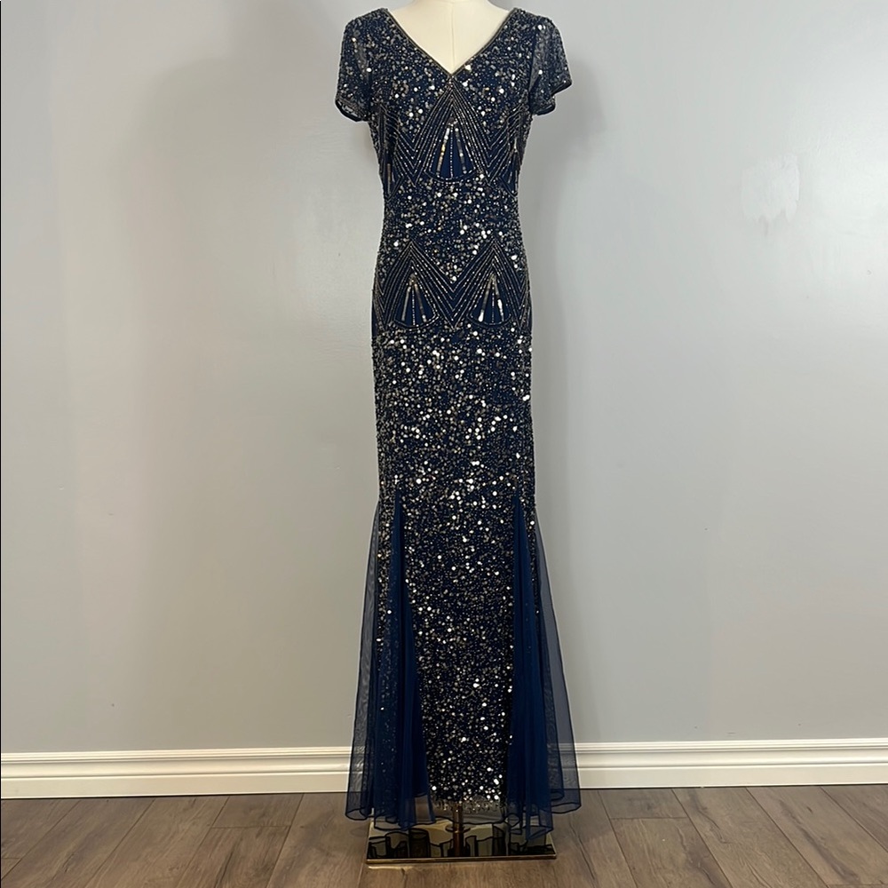 Evening Essentials Elegant Navy Sequin Gown - Picture 3 of 17